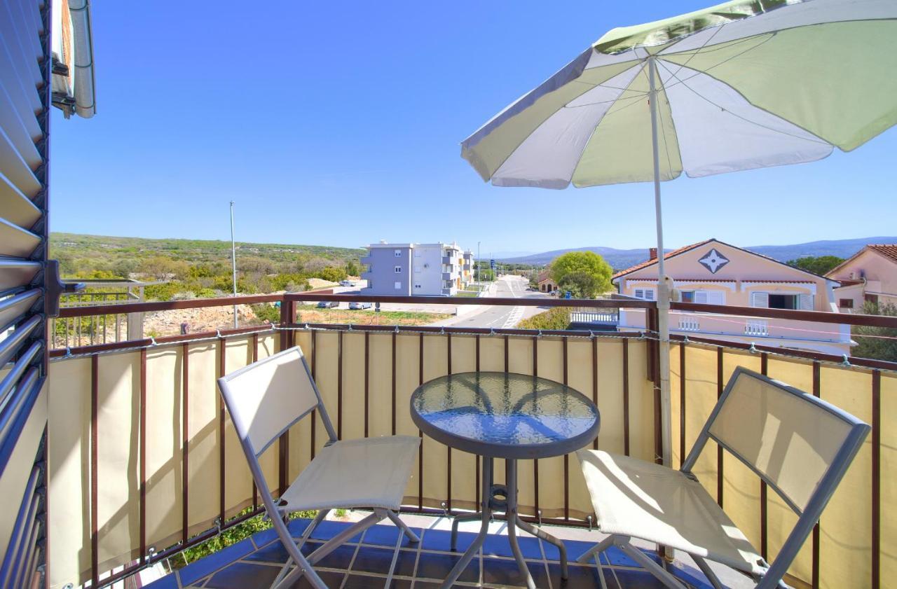 Studio Apartment Vesna คิร์ก ภายนอก รูปภาพ