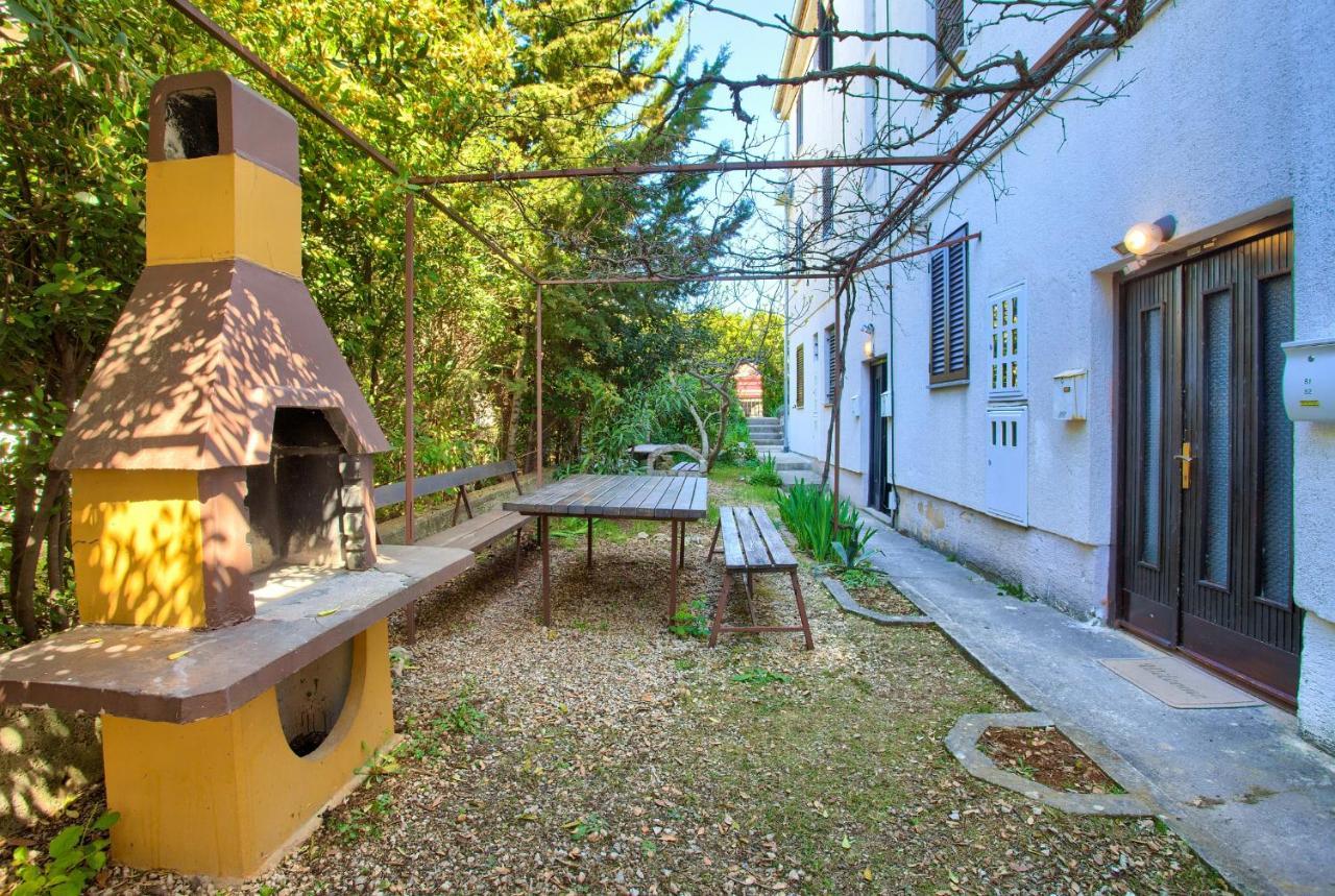 Studio Apartment Vesna คิร์ก ภายนอก รูปภาพ