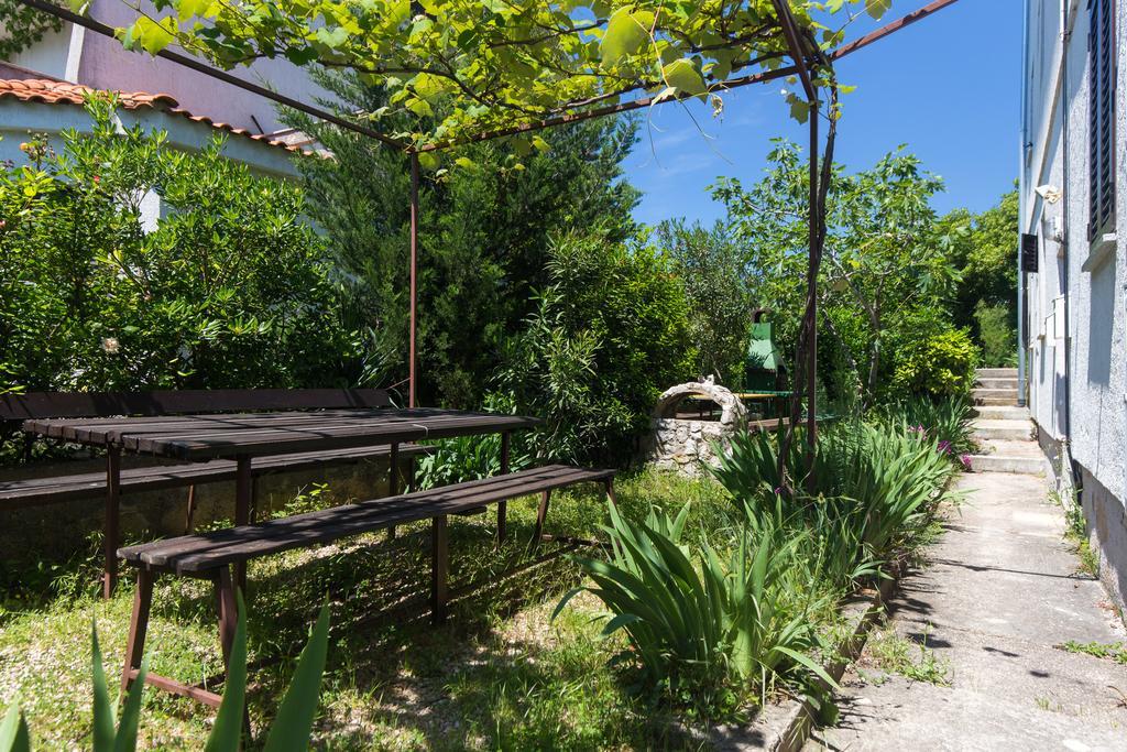 Studio Apartment Vesna คิร์ก ภายนอก รูปภาพ
